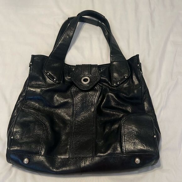 Perlina large black leather handbag 3 inside 1 outside zip pockets EUC - Picture 3 of 17